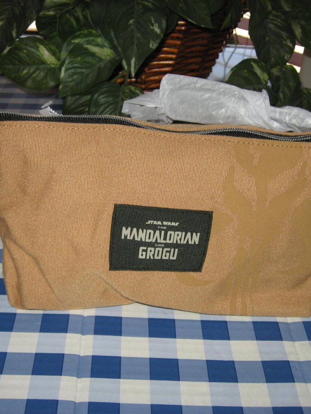 NEW 2026 Star Wars MANDALORIAN & GROGU Bathroom Bag Dopp Kit Bath & Body Works - Picture 3 of 10